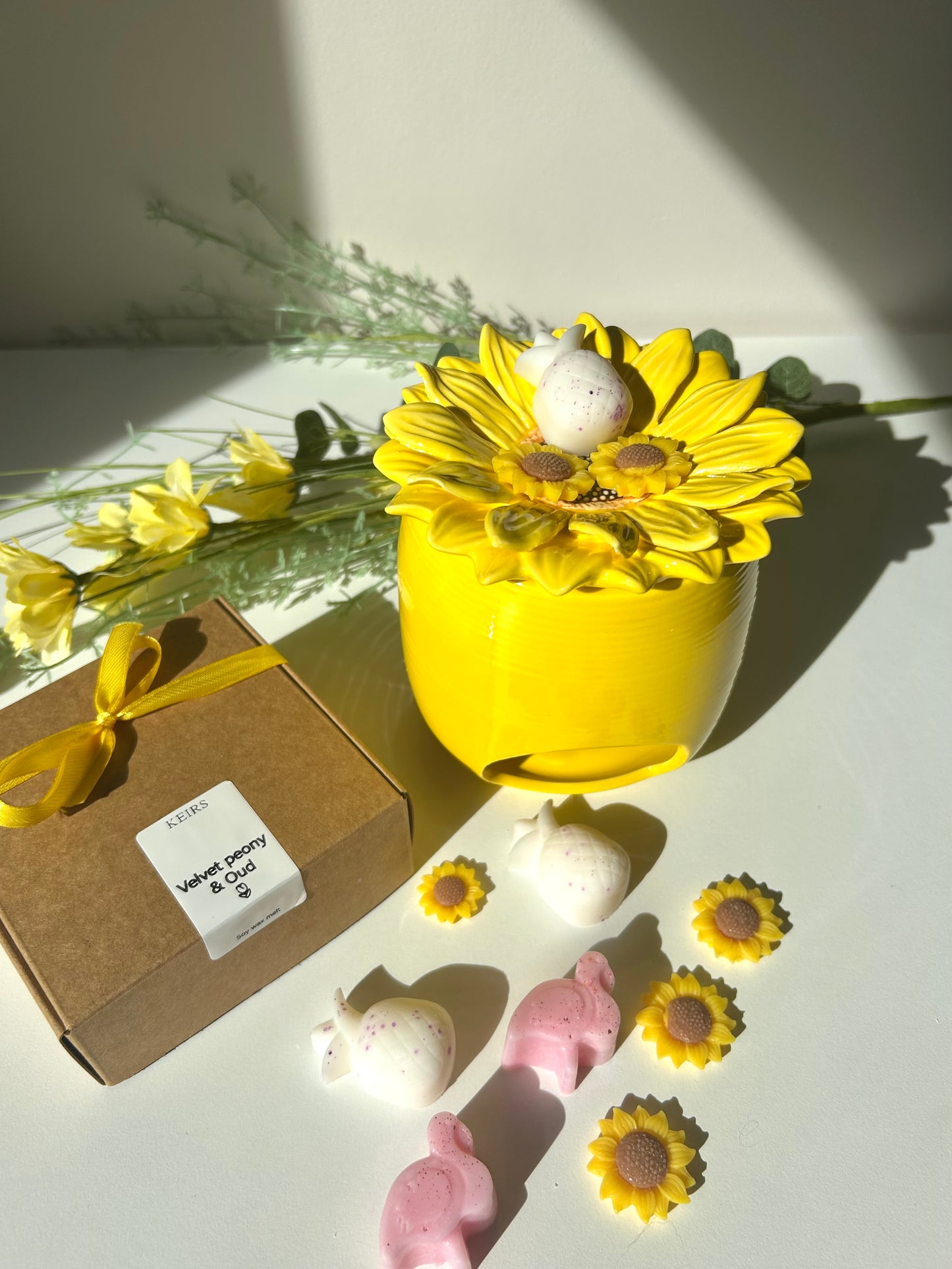 Sunflower wax burner