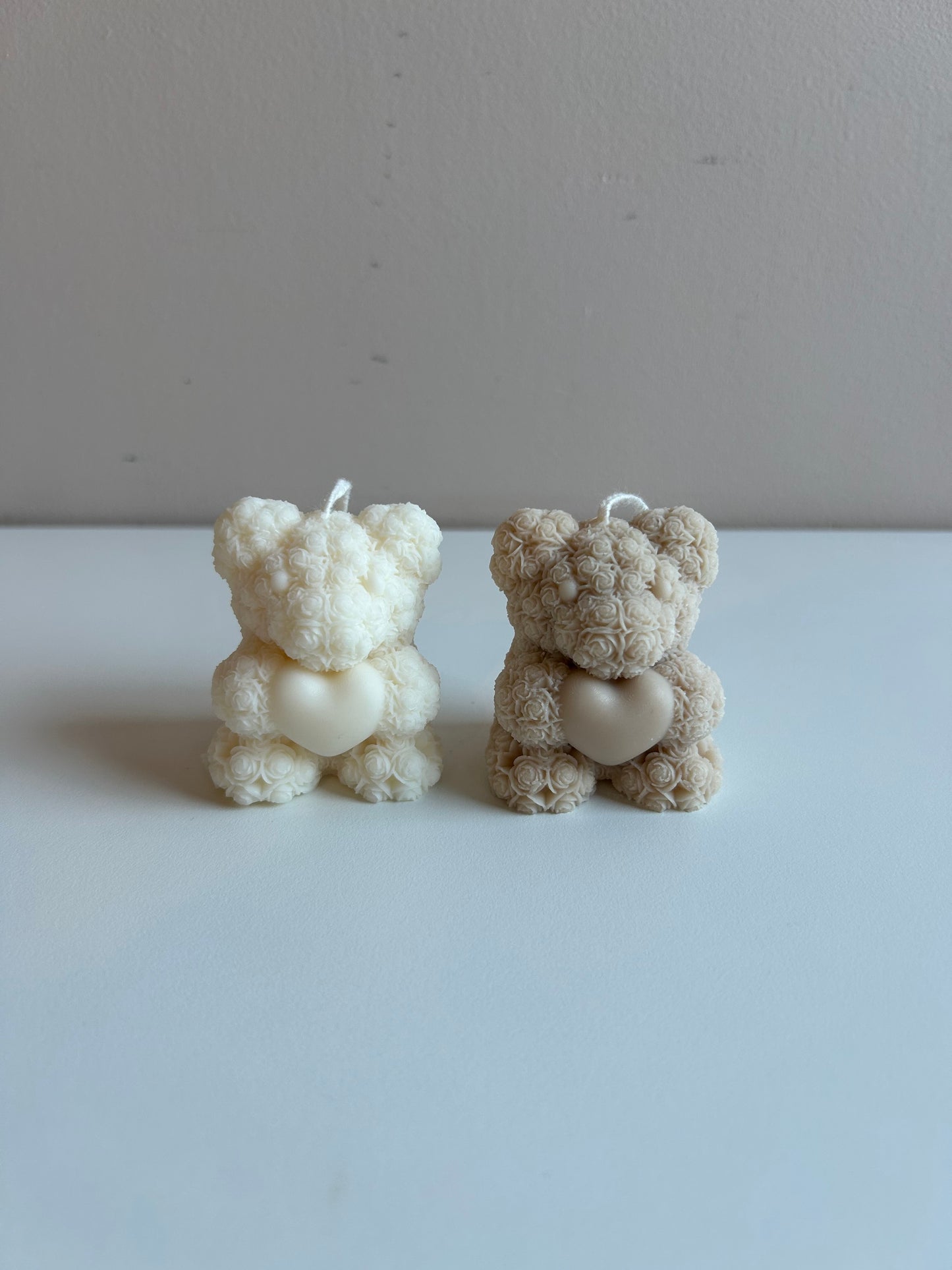 Beer kaars met hartje - Rose teddy candle with heart