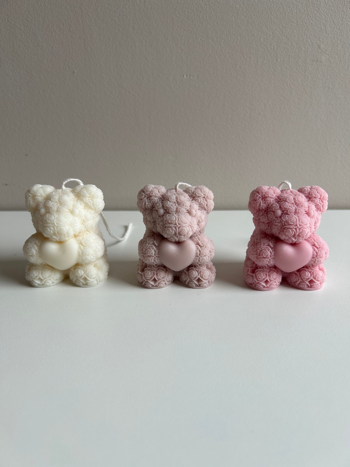 Beer kaars met hartje - Rose teddy candle with heart