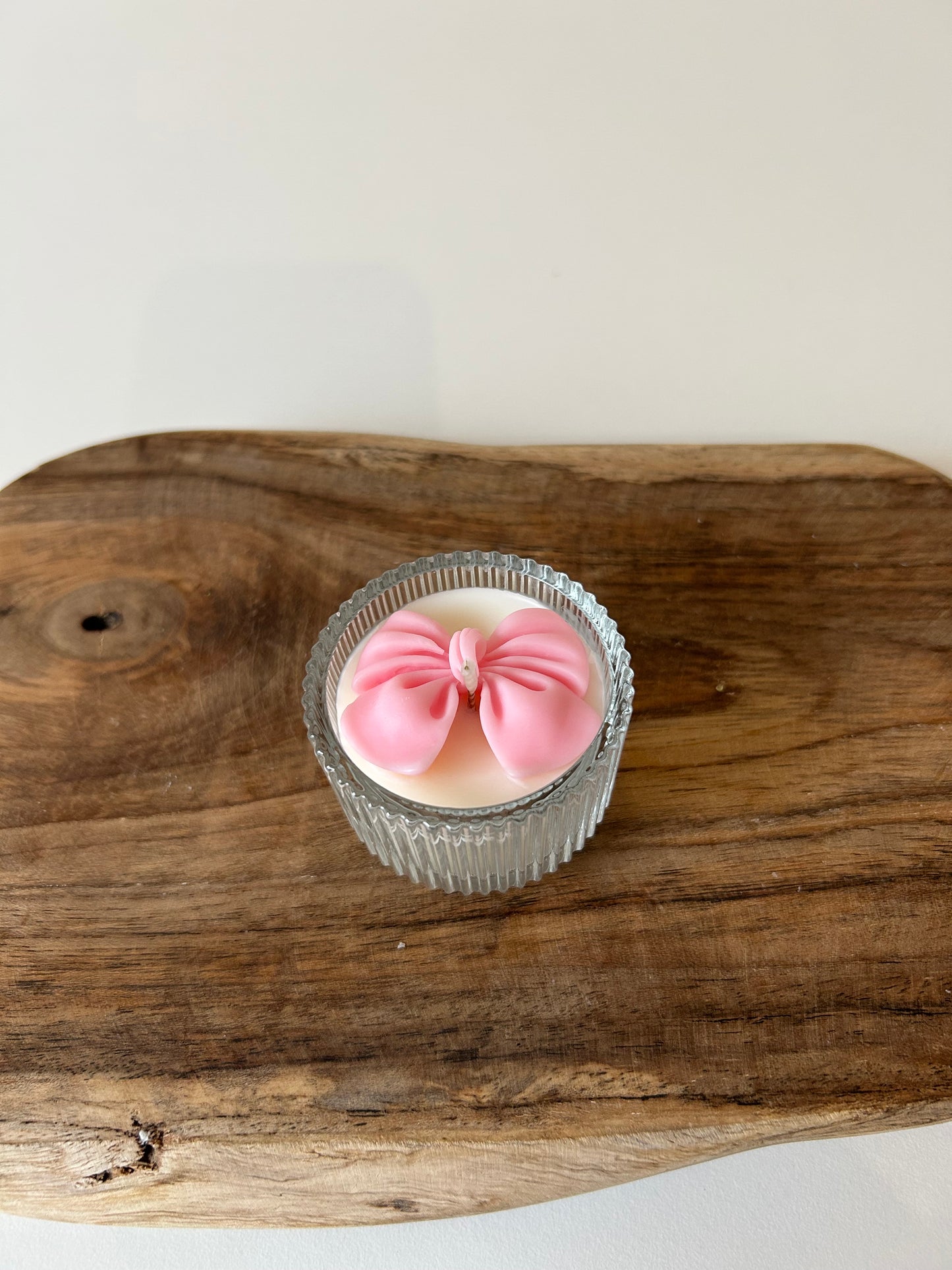 Strikjes kaars in glas - Bow candle