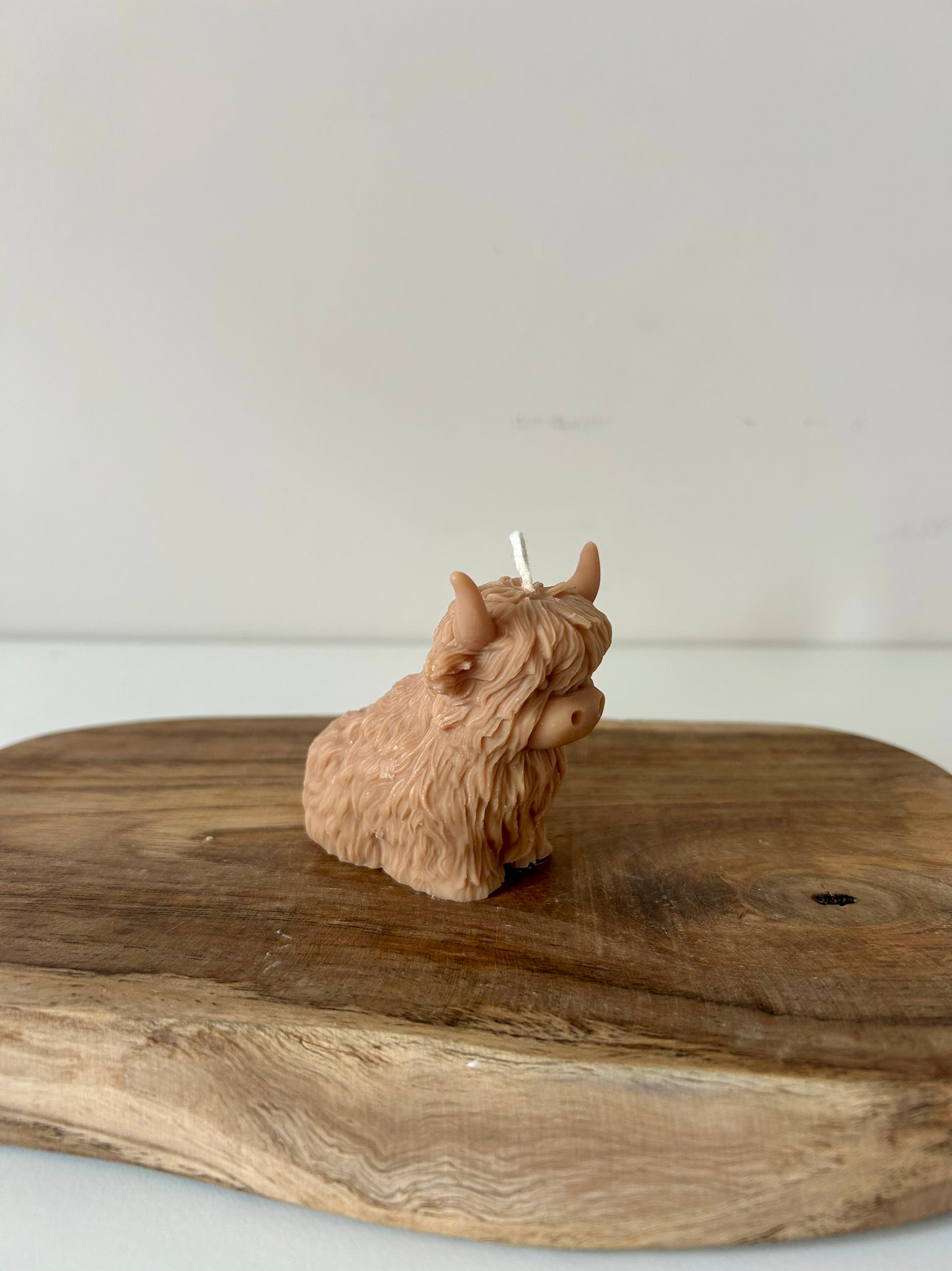 Highland cow candle 