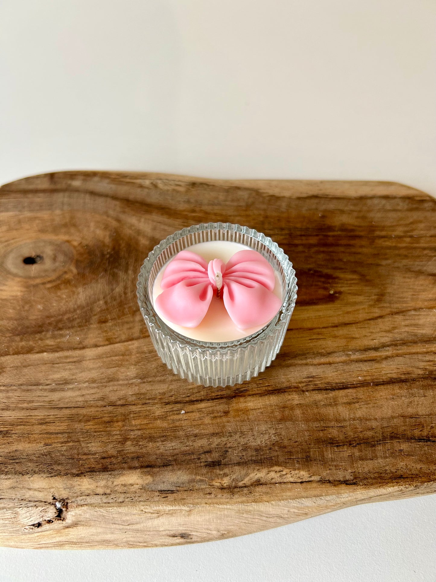 Strikjes kaars in glas - Bow candle